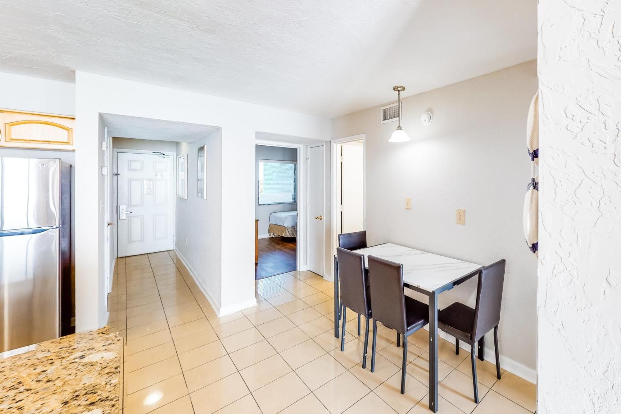 Ocean Park Resort - Oceana Resorts Vacation Rentals Myrtle Beach Room photo